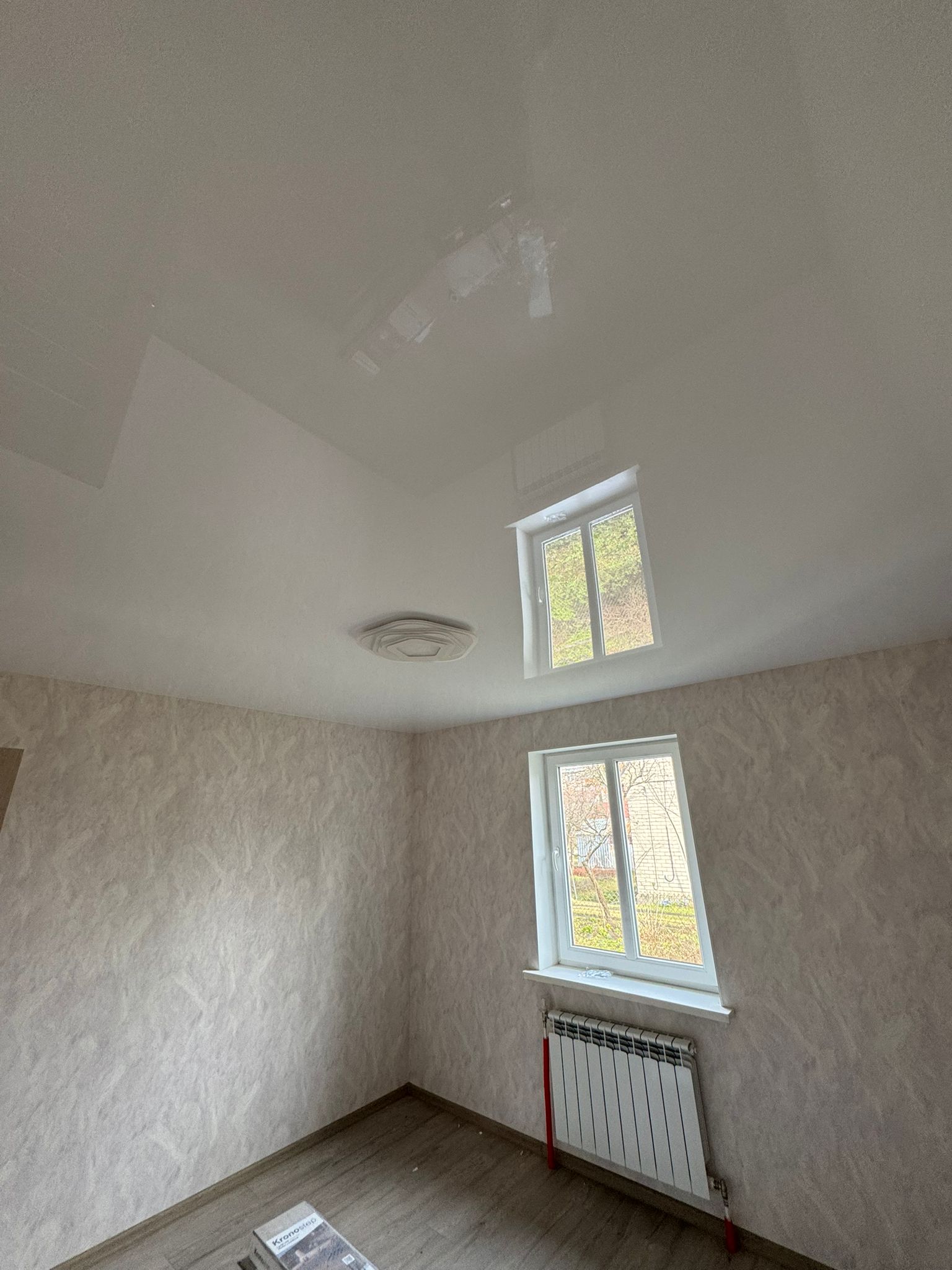 Iestieptie griesti privātmājā ar mūsdienīgu dizainu un kvalitatīvu uzstādīšanu