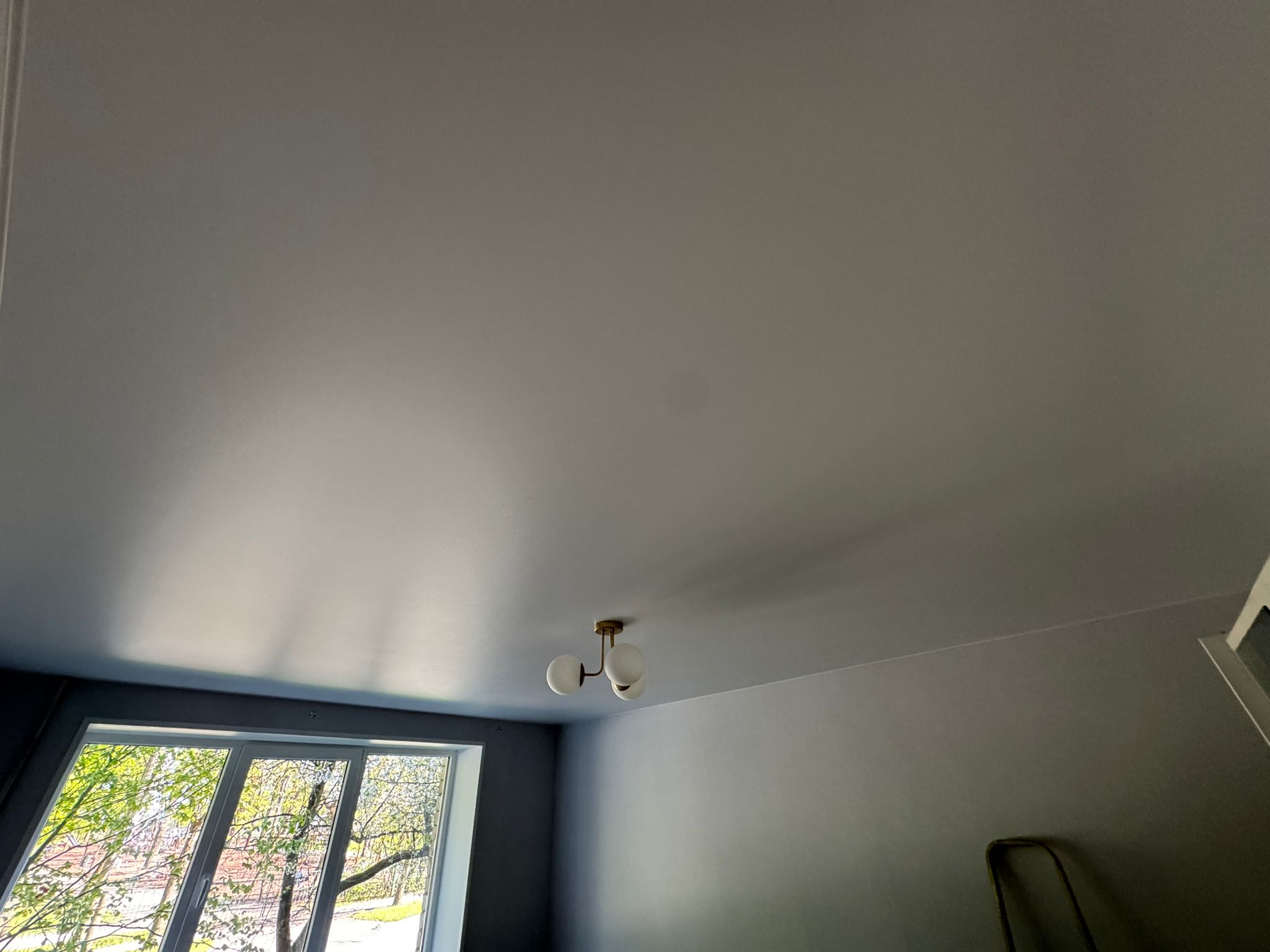 Iestieptie griesti ar modernu dizainu un apgaismojumu